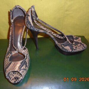 Stuart Weitzman Snakeprint Peep Toe High Heel Pump Shoes sz 8